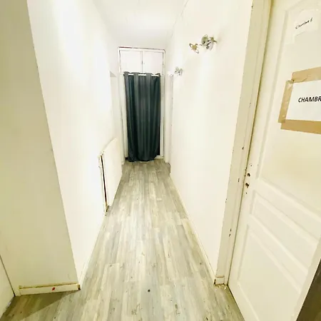 H4 - Chambre Quadruple - Tres Proche Du Luxembourg